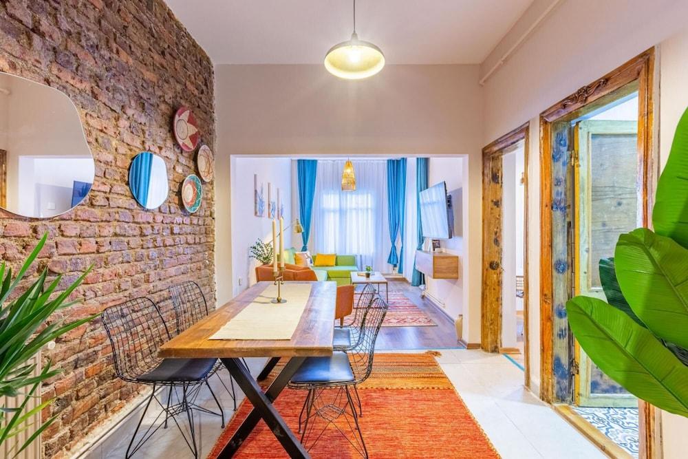 Central and Stylish Flat Near Istiklal Street - Featured Image