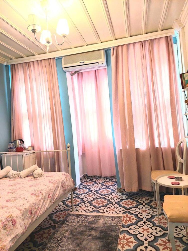 La Bella Hotel - Room