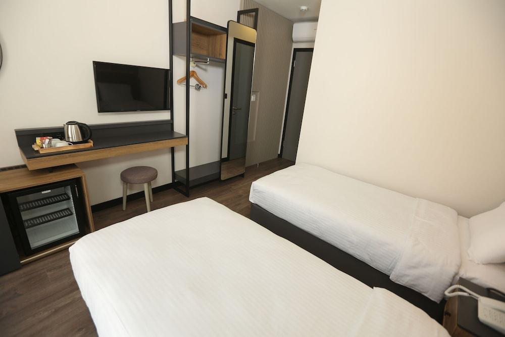 Moja City Hotel - Room