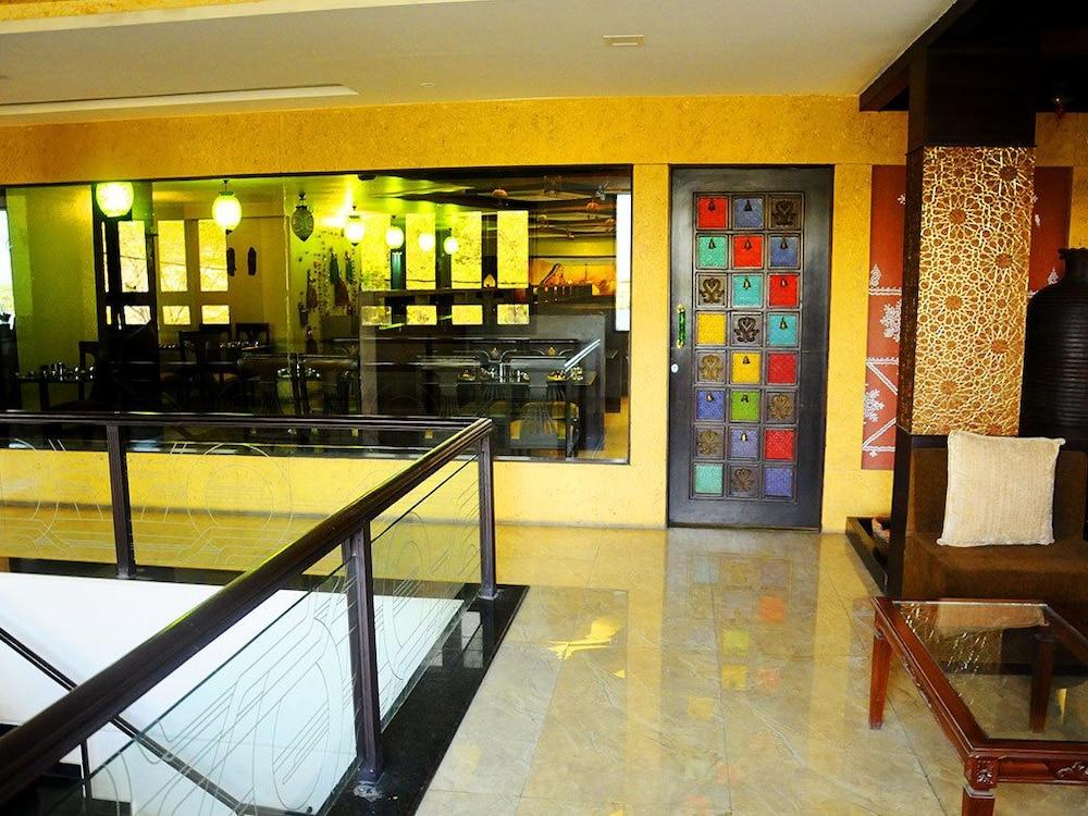 Hotel Ashray - Interior