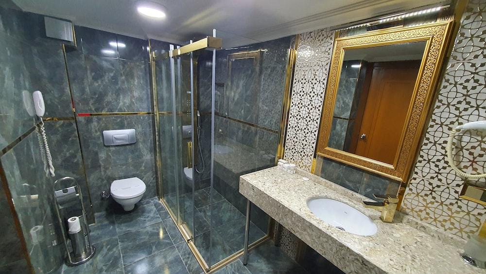 Asur Hotel - Bathroom