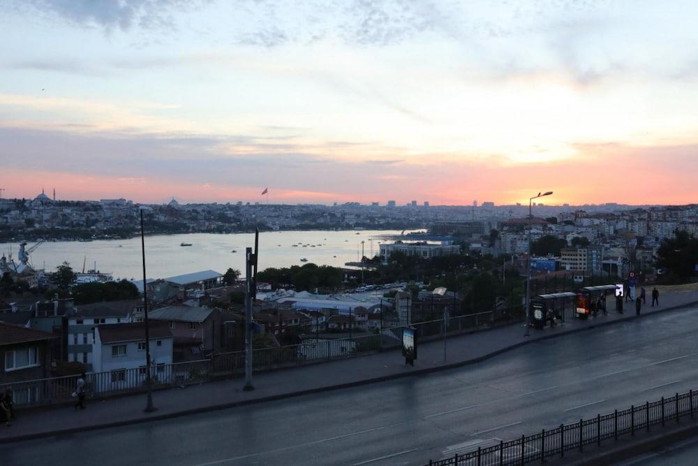Central Flat w Sea View and Near Galata Tower - Featured Image