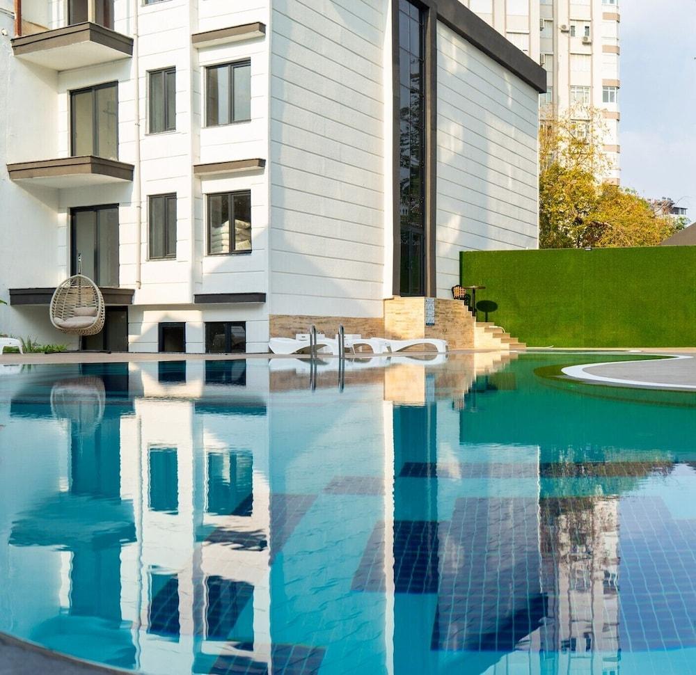Optimum Luxury Hotel & Spa - Pool