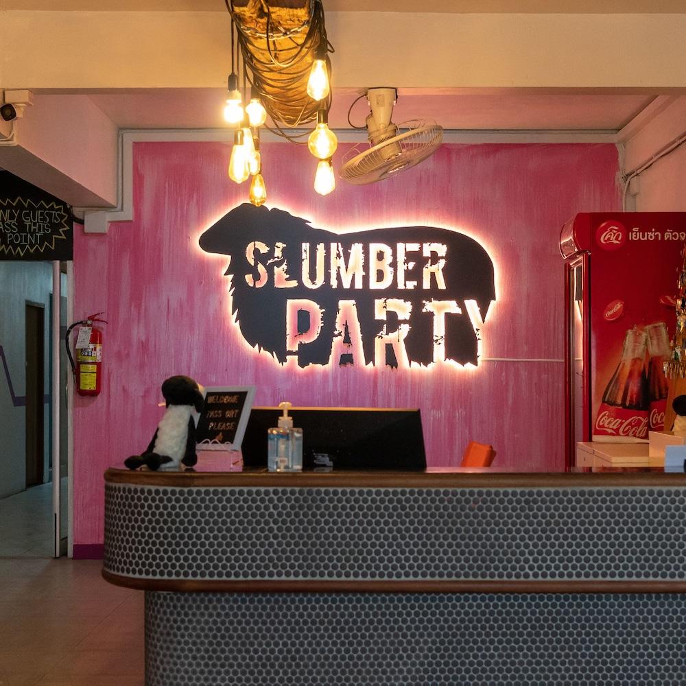 Slumber Party Kuta Bali - Lobby