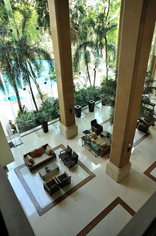 Rama Gardens Hotel Bangkok - Lobby Sitting Area
