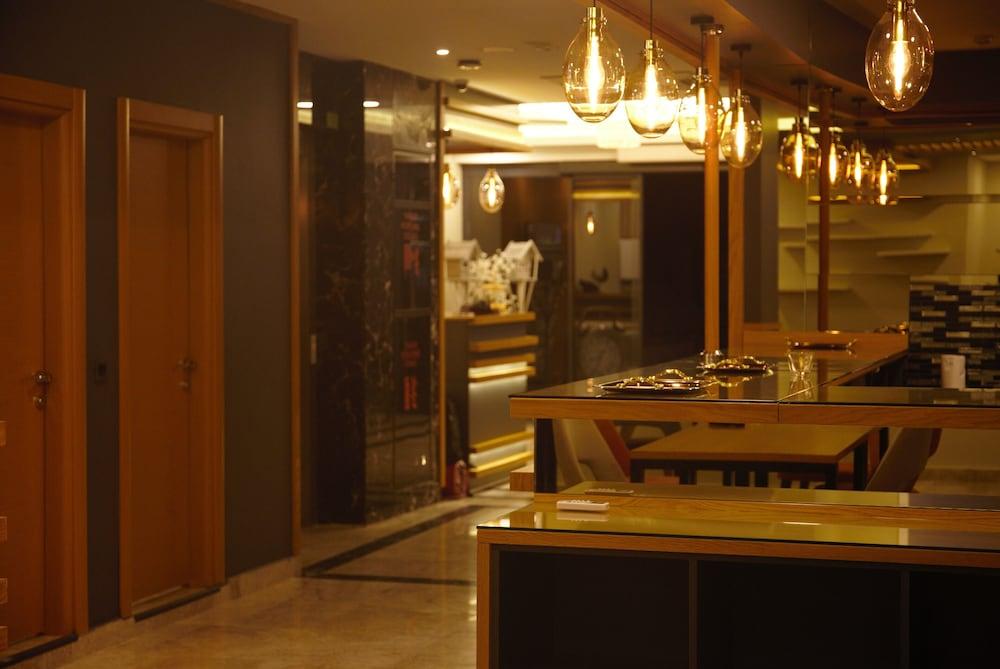 Restwon Suit - Lobby Lounge