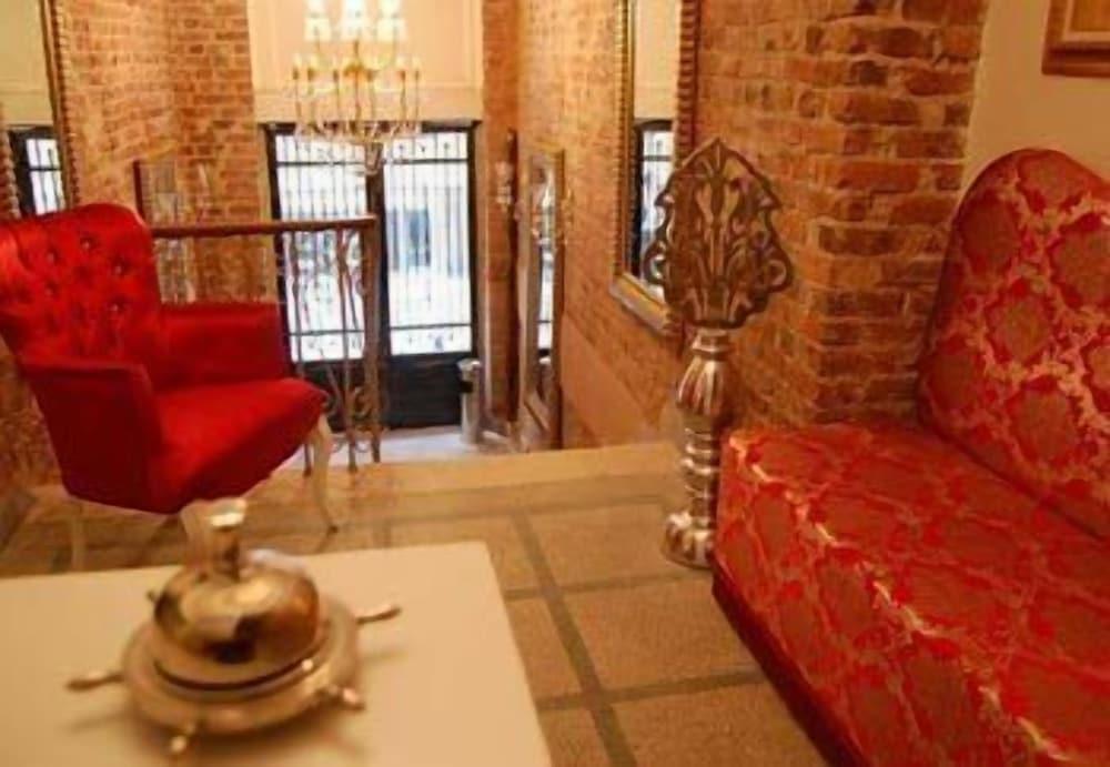 Istanbul Suite Home Galata - Interior Entrance