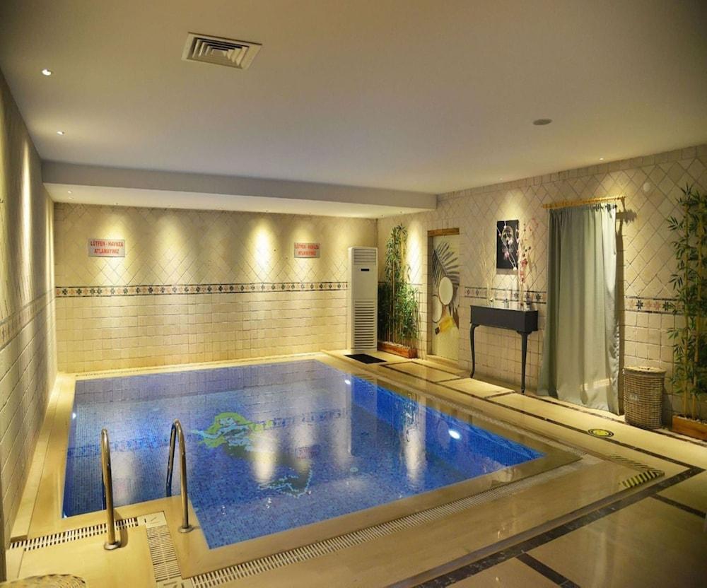 The Bostanci Hotel - Indoor Pool