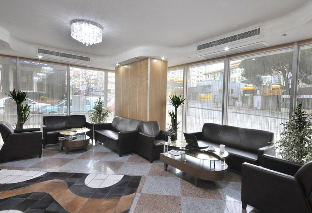 Rhiss Hotel Bostanci - Lobby Sitting Area