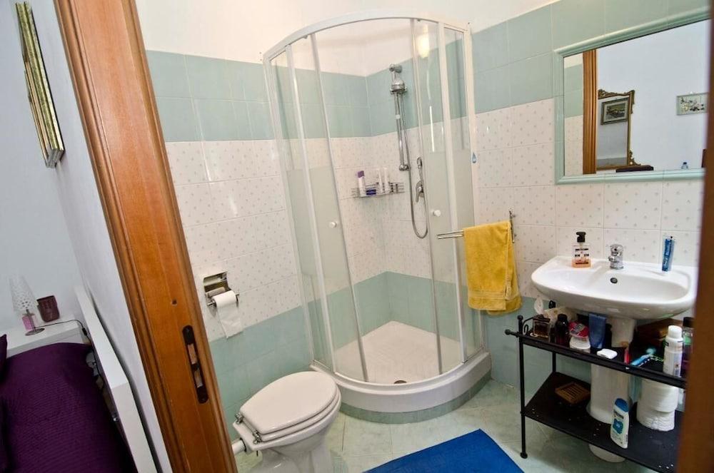 Room in B&B - A Casa Boschi Near Vatican Family Room - Bathroom