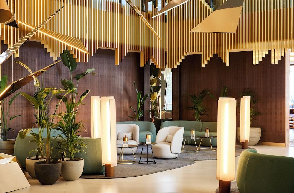 Grand Hyatt Barcelona - Lobby Sitting Area