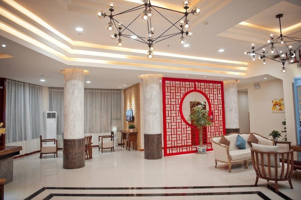 Guilin Crystal Crescent Moon Hotel - Lobby
