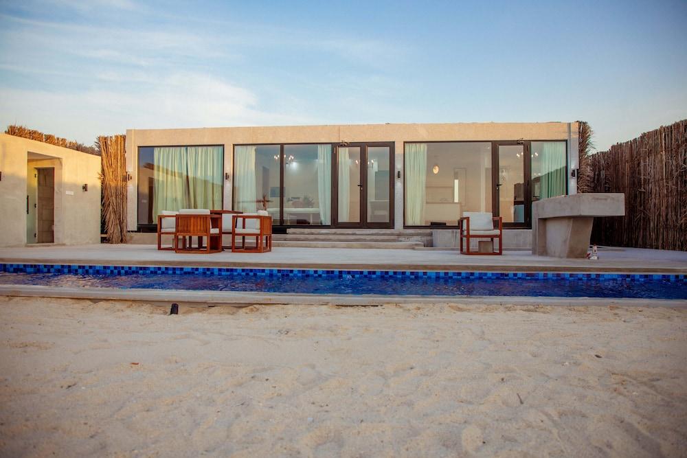 Caravana Beach Resort Al Zorah - Exterior