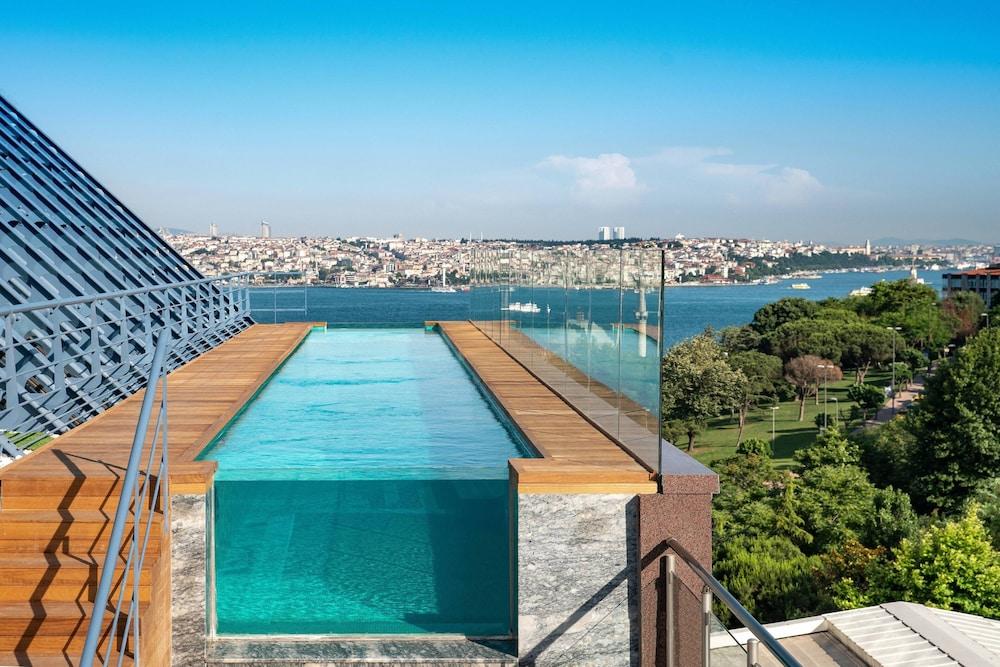 The Ritz-Carlton, Istanbul - Pool