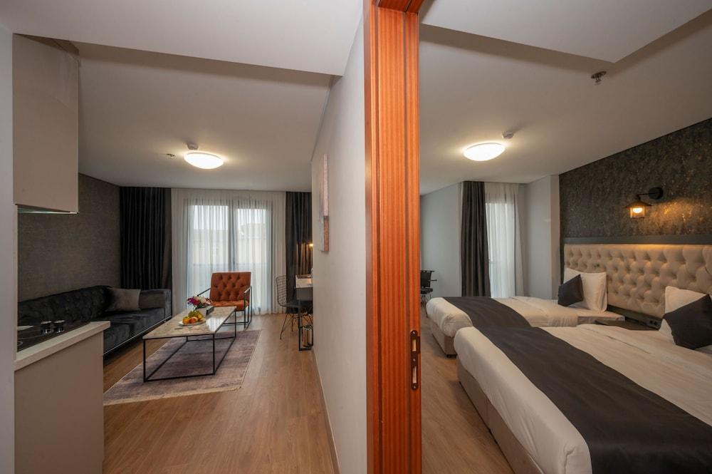 KA Hotel & Suites - Room