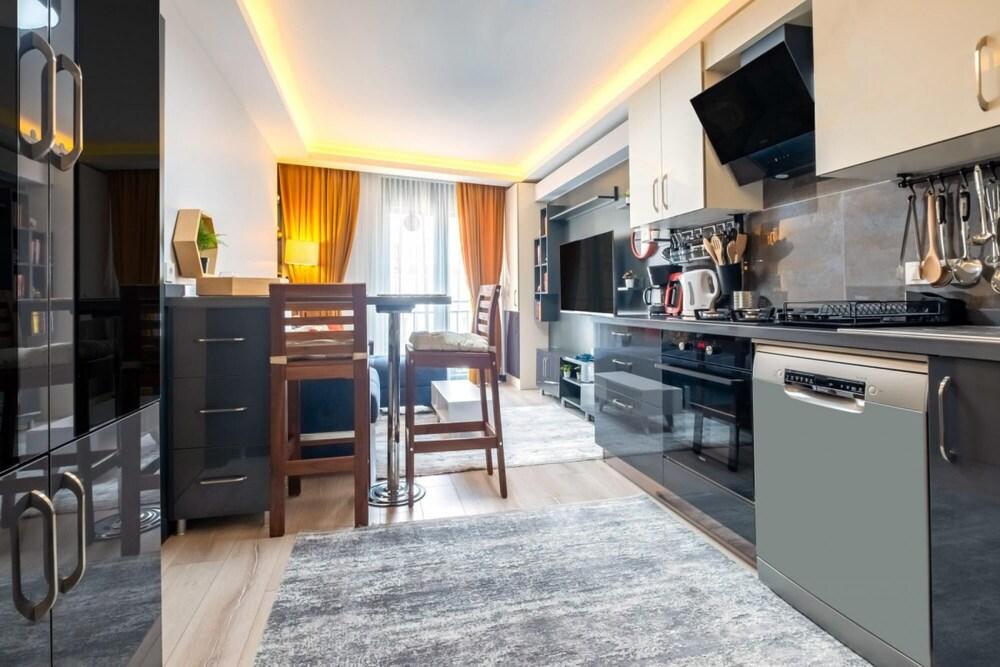 Lovely and Central Flat Near Ciragan Palace - Room