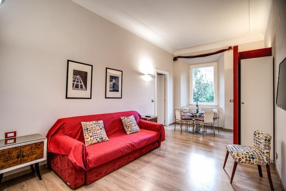 Apartments Rione Trastevere XIII - Living Area