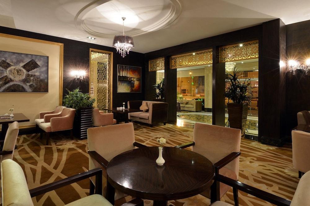 Boudl Al Majmaa - Lobby Lounge