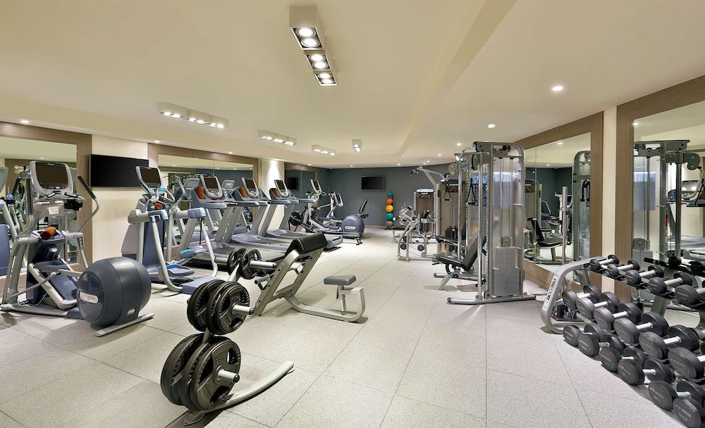 DoubleTree by Hilton Hotel Doha Old Town - Fitness Facility