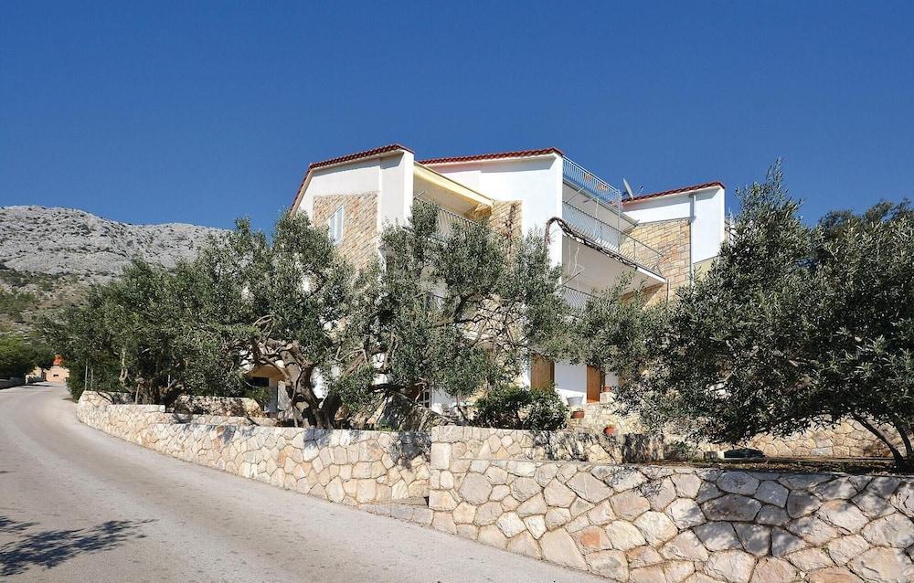 Beautiful Home in Ivan Dolac With Wifi and 1 Bedrooms - Exterior