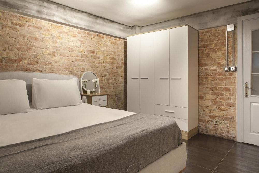 Chic and Central Flat in the Heart of Beyoglu - Room