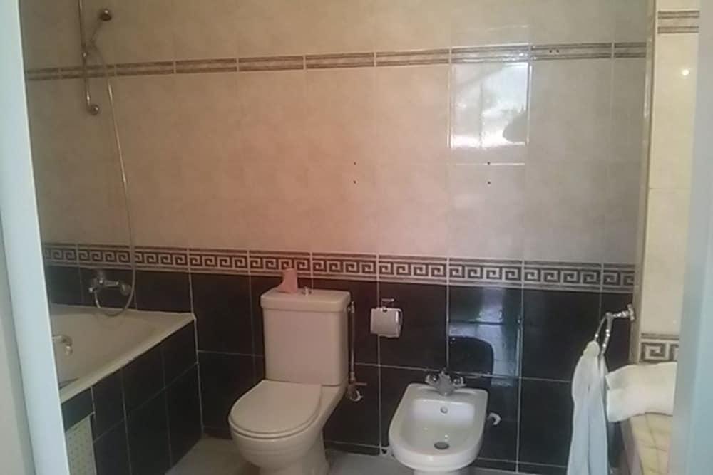 Villa Mimosa - Bathroom