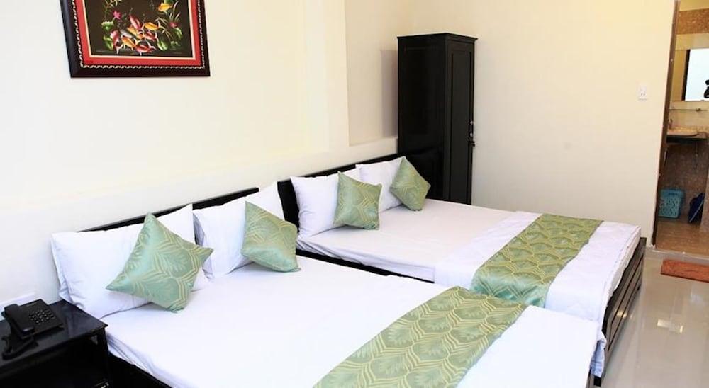 Phi Long Hotel - Room