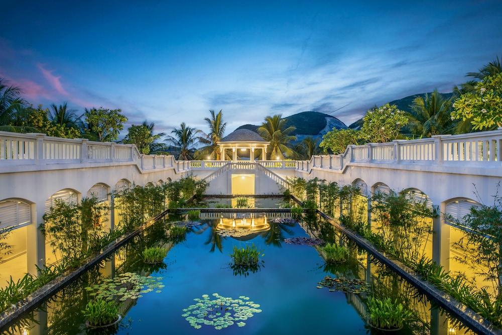 Vinpearl Discovery Golflink Nha Trang - Featured Image