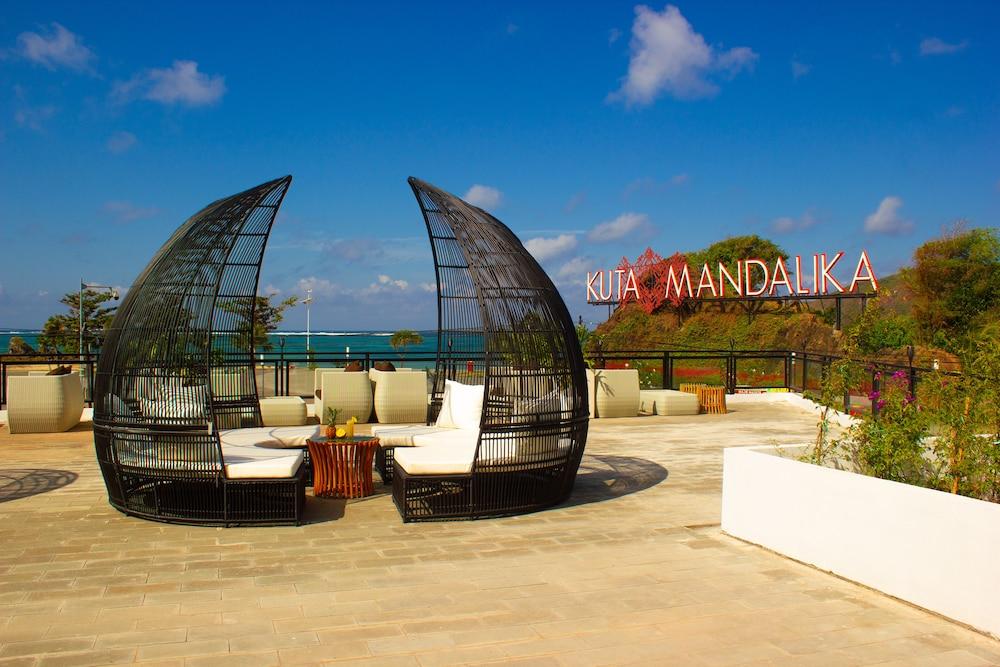 Raja Hotel Kuta Mandalika Resort & Convention - Beach