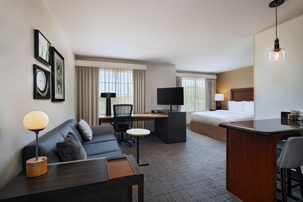 Residence Inn by Marriott Beaumont - Room