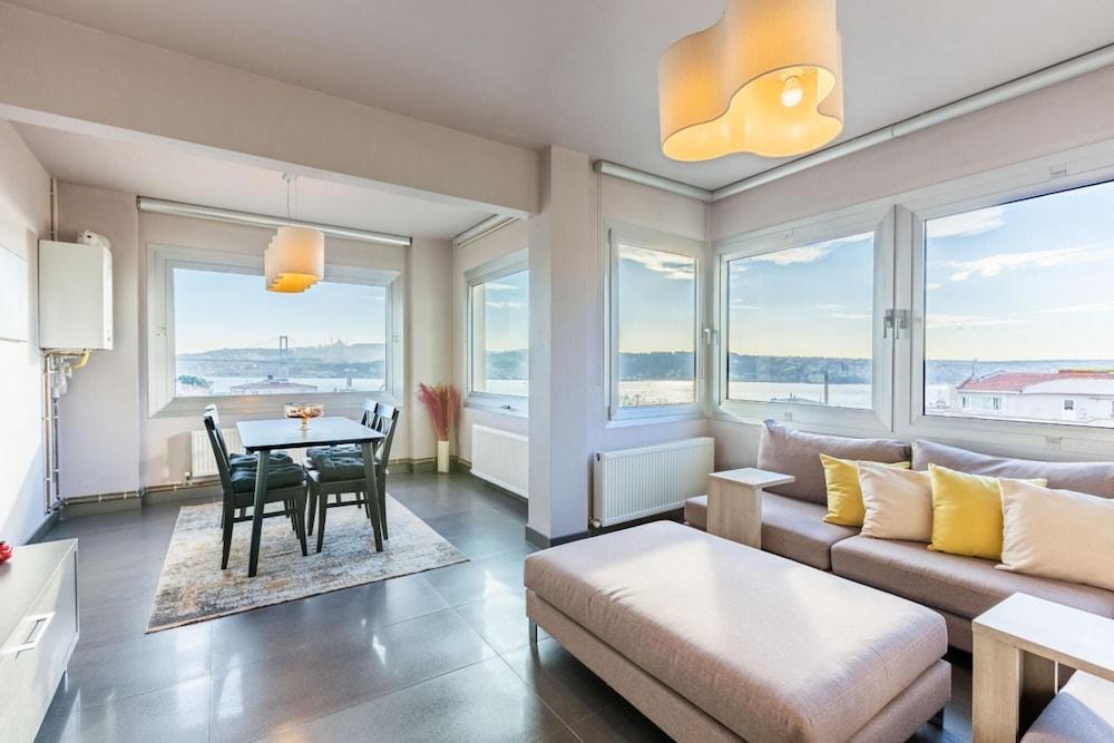 Stylish Apartment With Panaromic View in Besiktas - Featured Image
