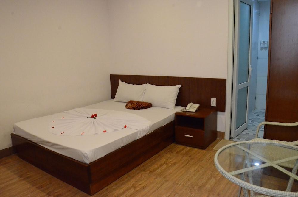 Ha Thanh Hotel - Room