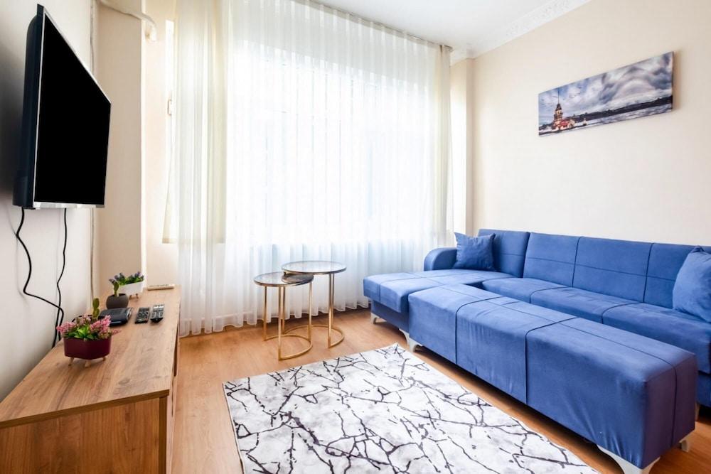 Cozy Flat With Central Location Near Golden Horn - Room