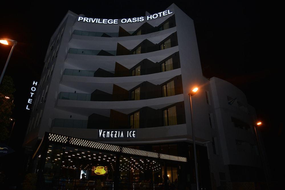 Privilège Oasis Hôtel - Exterior