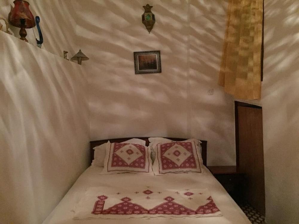 Cosy Room for 2 to 8 Peoples Inside Medina Fes El Bali - Featured Image