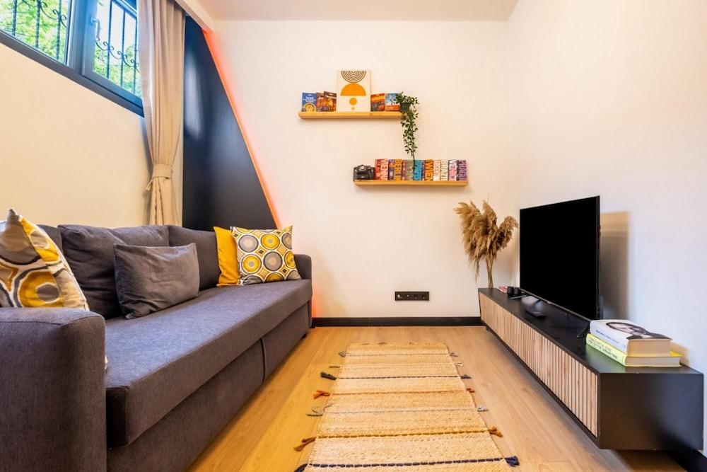 Comfortable and Central Flat in Kadikoy - Featured Image