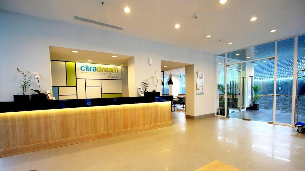 Hotel Citradream Semarang - Lobby