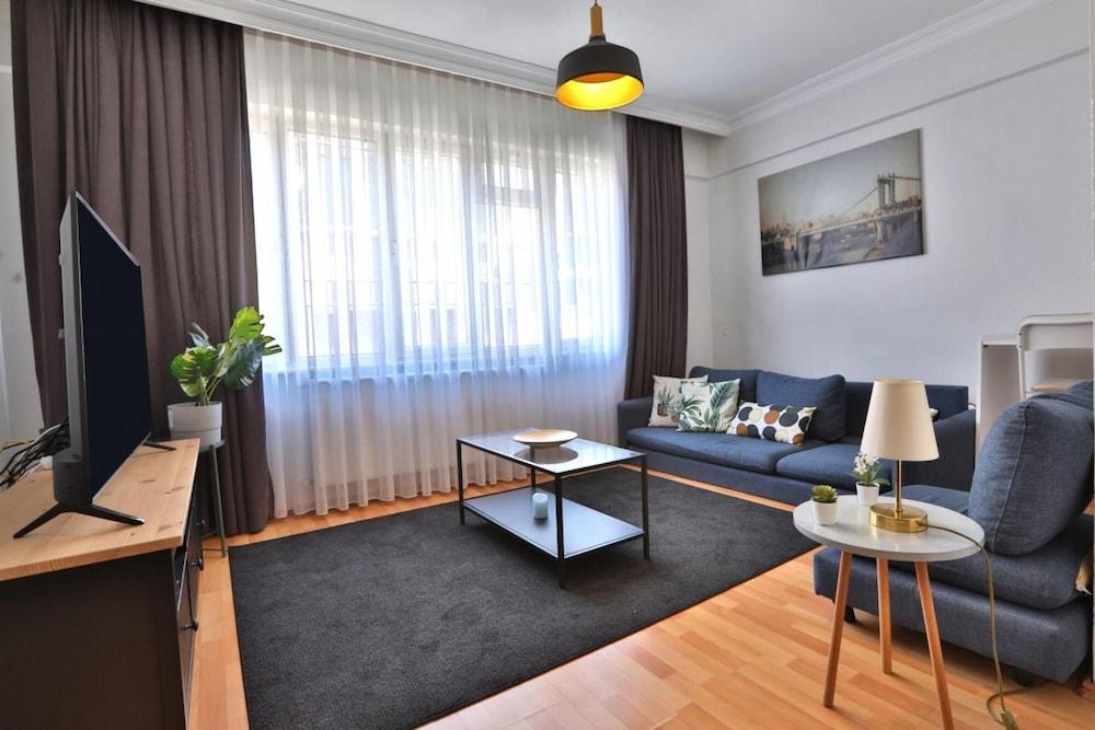 Stylish and Convenient Apartment in Sisli - Featured Image