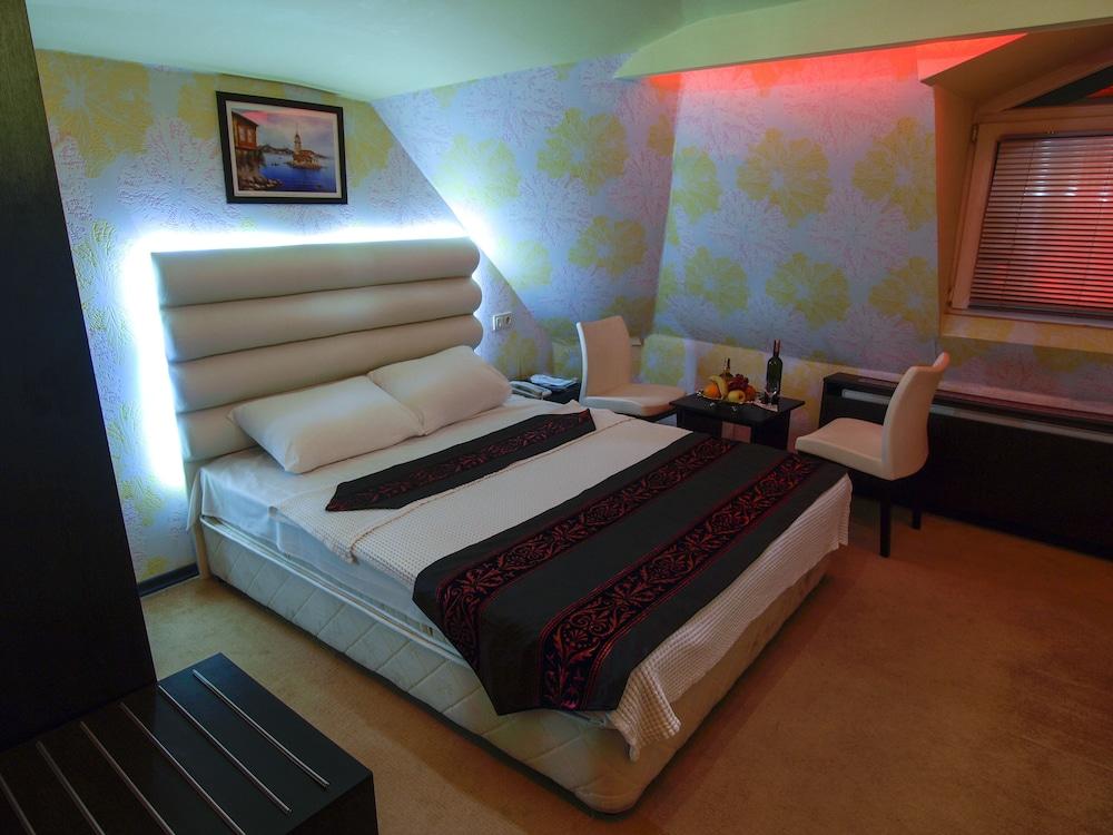 Timya Hotel - Room