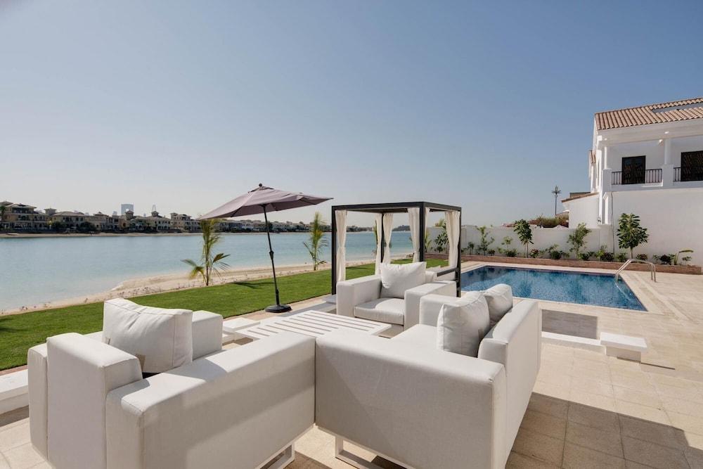 Luxury Villa w Dramatic Vw Private Beach Pool - Room