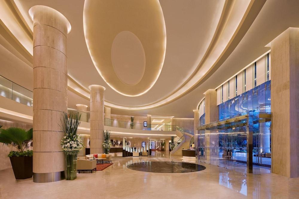 Courtyard by Marriott Mumbai International Airport - Lobby Lounge