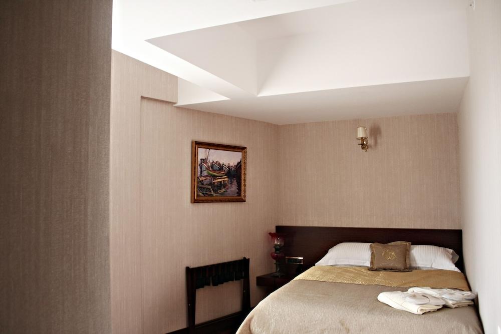 Burckin Hotel - Room
