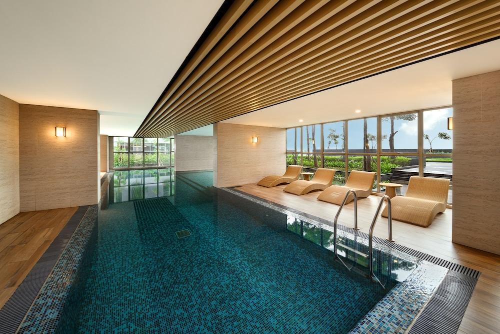 Oakwood Apartments PIK Jakarta - Indoor Pool