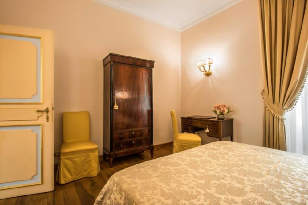 Alta Luxury Apartments - Frezza Apartment - Room