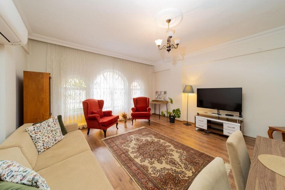 Amazing Flat in the Heart of Muratpasa - Featured Image