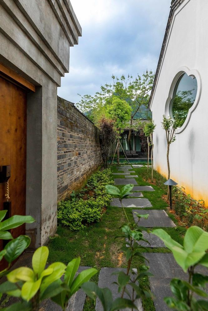 Kayumanis Yangshuo Private Villa & Spa - Exterior