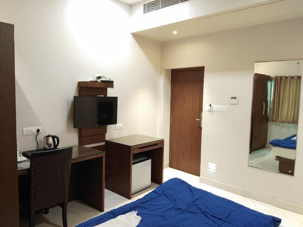 Hotel Afridi International - Room