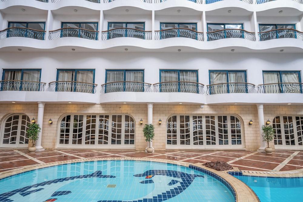 فندق أزل بيراميدز - Featured Image