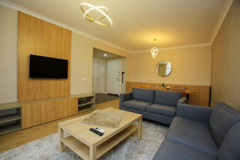 Lovely 2-bedroom Apartment in Basaksehir - Room