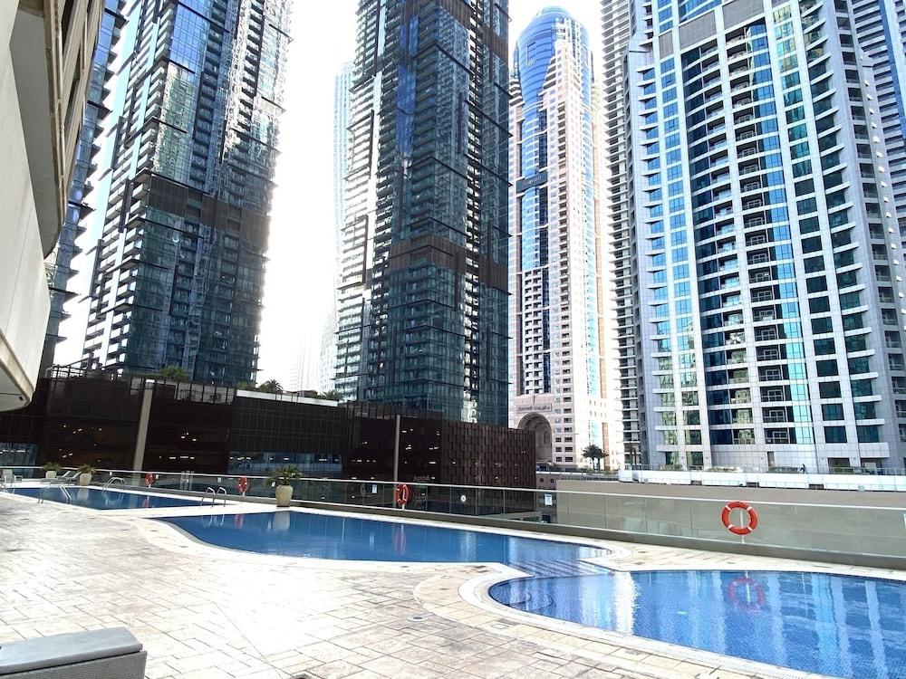The Marina JBR Skyview Penthouse - Outdoor Pool